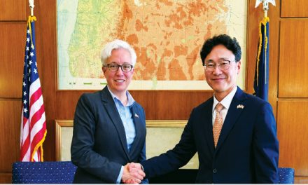 장성길 총영사-코텍 오레곤 주지사 첫 회담